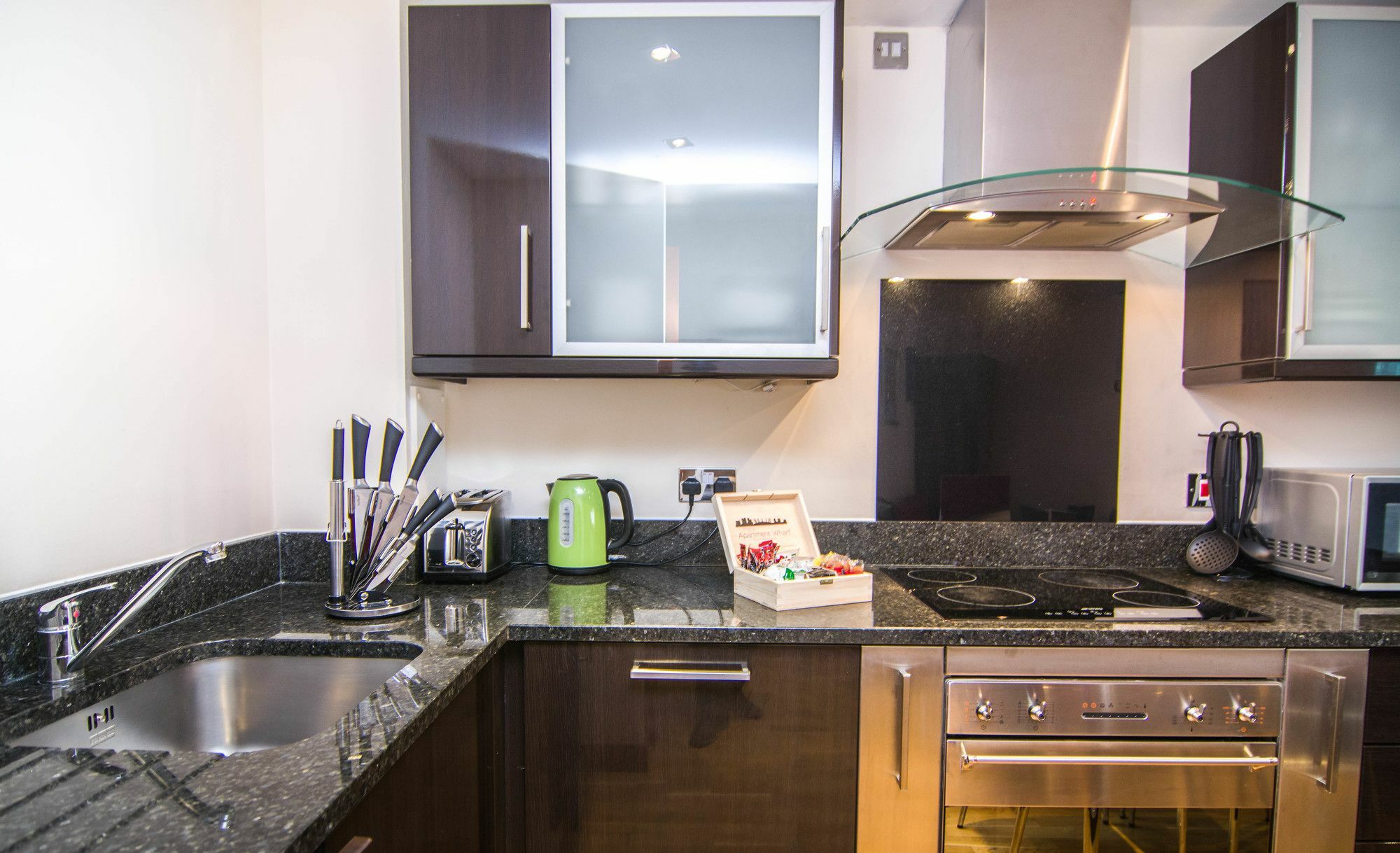 Apartment Wharf - Cuba Street Лондон Екстериор снимка