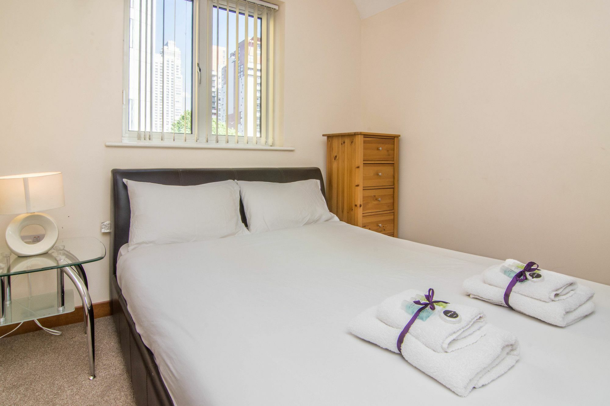 Apartment Wharf - Cuba Street Лондон Екстериор снимка
