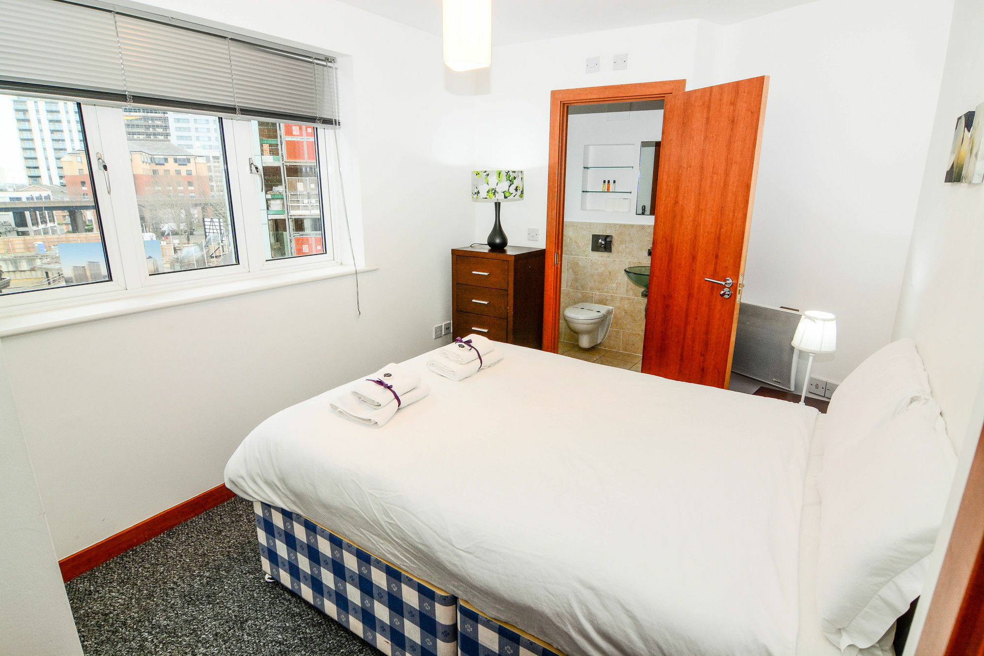 Apartment Wharf - Cuba Street Лондон Екстериор снимка