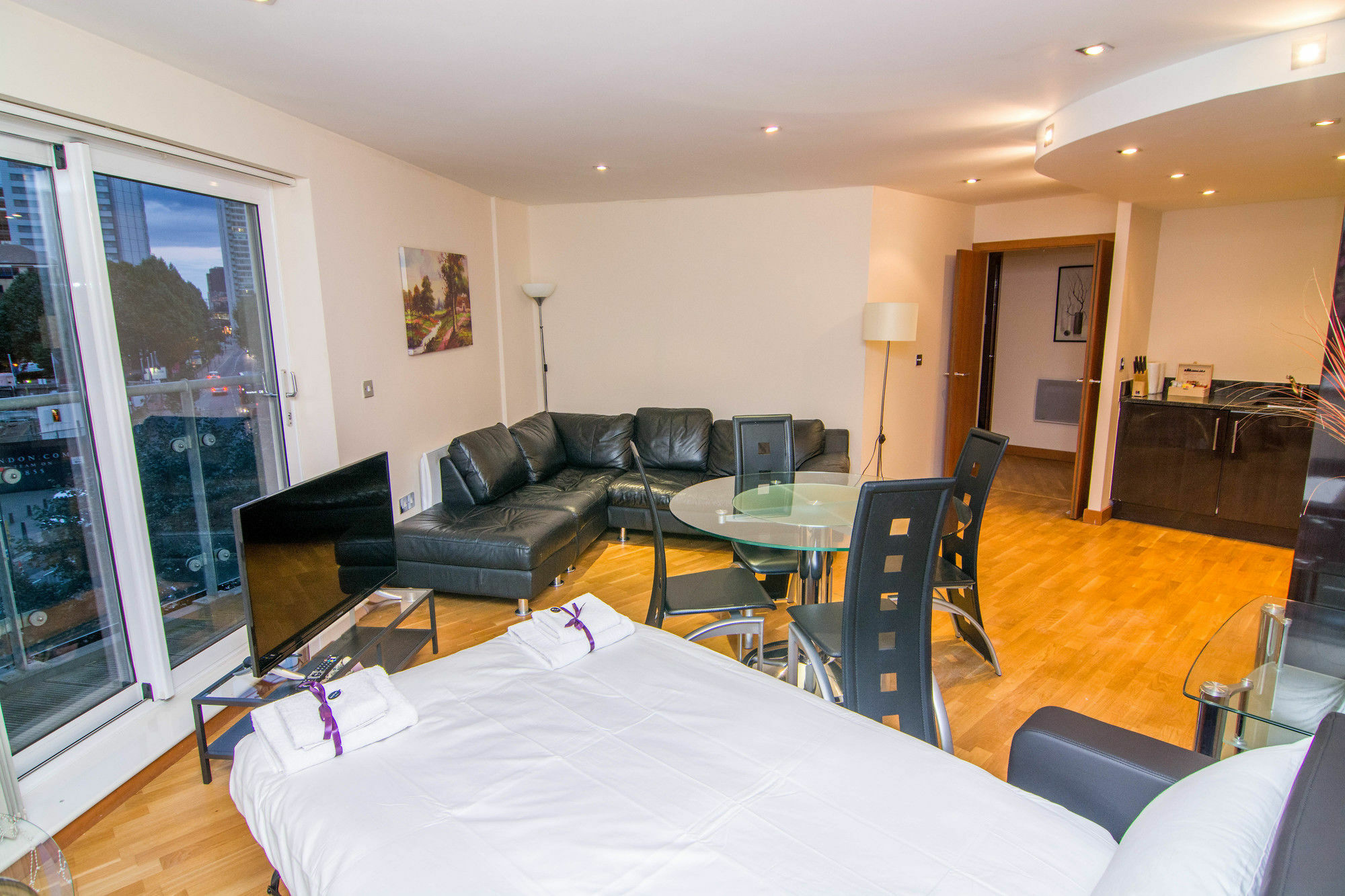Apartment Wharf - Cuba Street Лондон Екстериор снимка