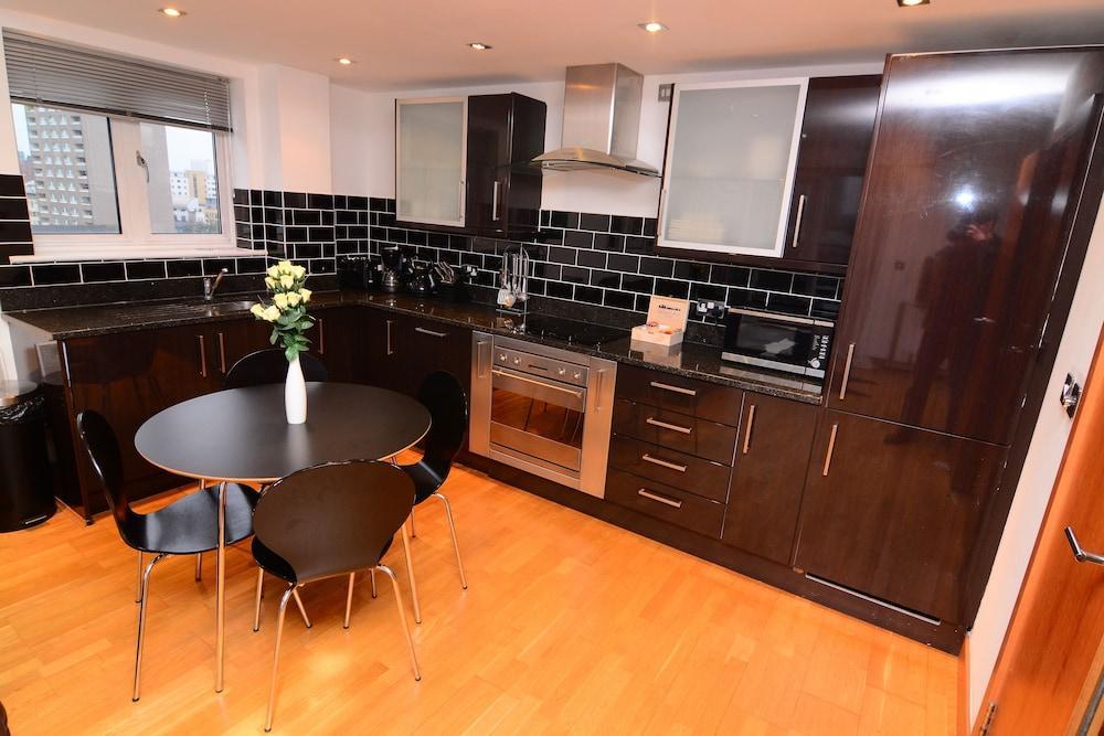 Apartment Wharf - Cuba Street Лондон Екстериор снимка